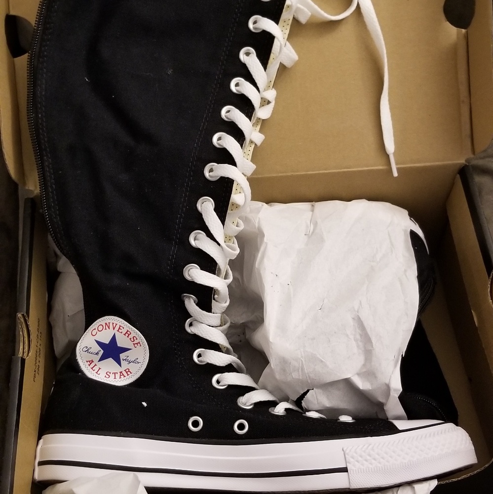 Chuck Taylor Converse New in box